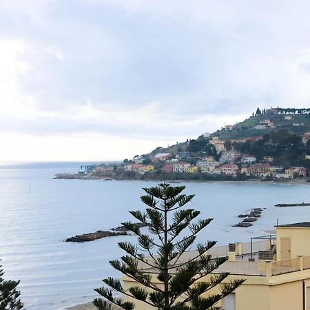 H11 Arma Vista Mare Panoramica Arma di Taggia Exterior foto